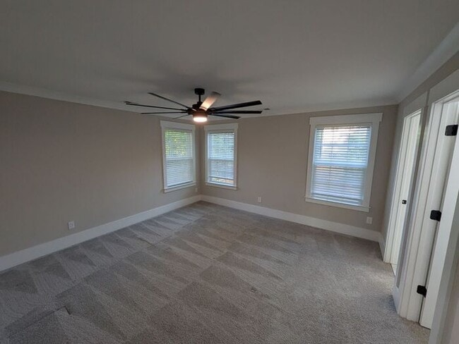 Building Photo - Stunning 3BD/2.5BA Home in Charlotte!