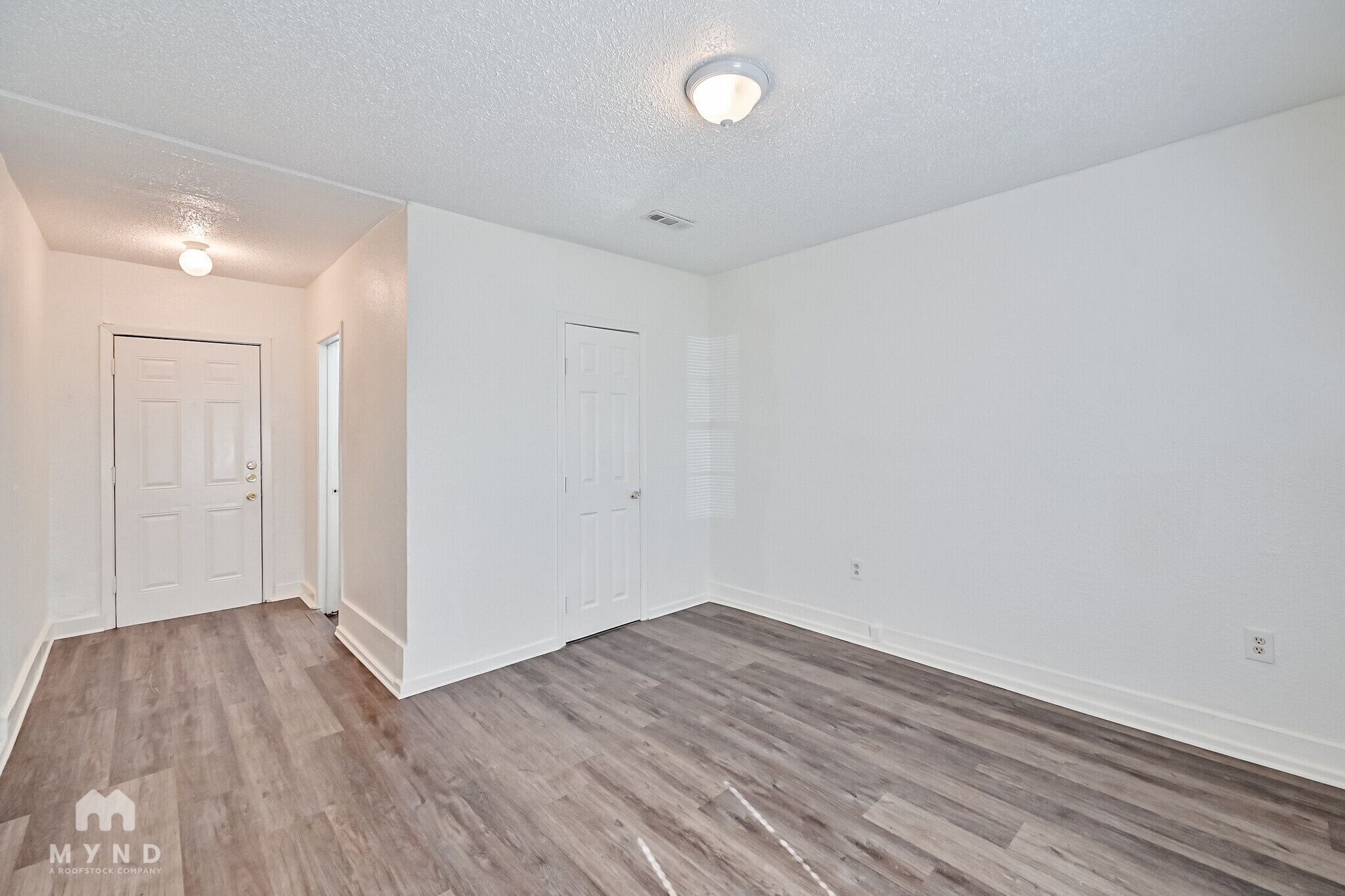 Building Photo - 404 Lanola Ct