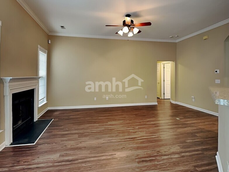 Building Photo - 9 Avenel Ct