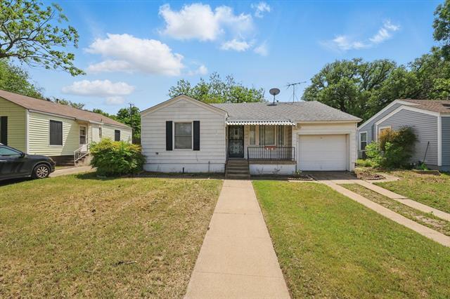 Building Photo - 2104 W Lotus Ave