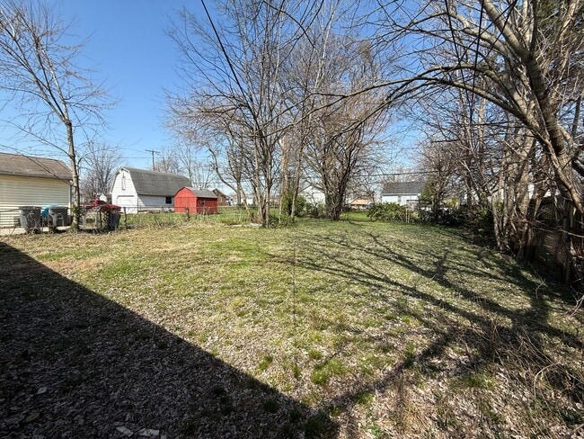 Building Photo - 2036 Margybeth Ave