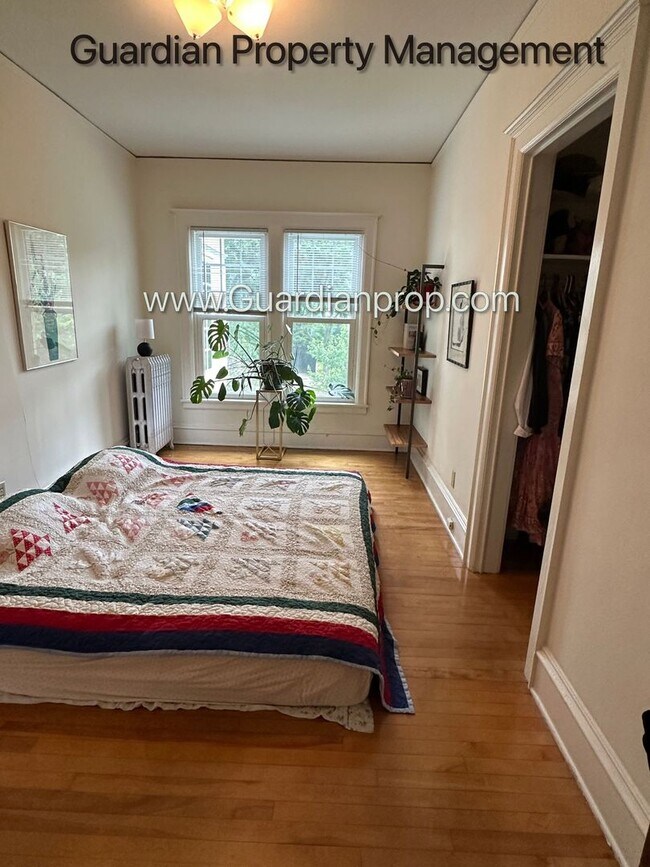 Building Photo - Spacious Prospect Park Upper Level, Sun Ro...