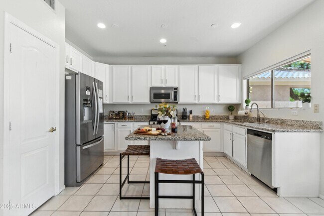 Building Photo - 8083 E Michelle Dr