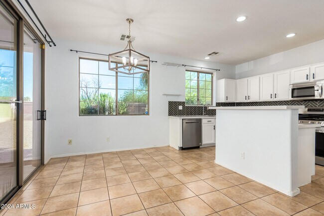 Building Photo - 15315 W Wethersfield Rd