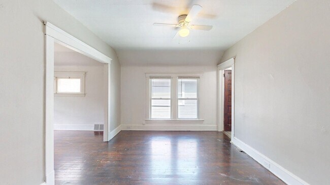 Building Photo - 3865 W 16th St