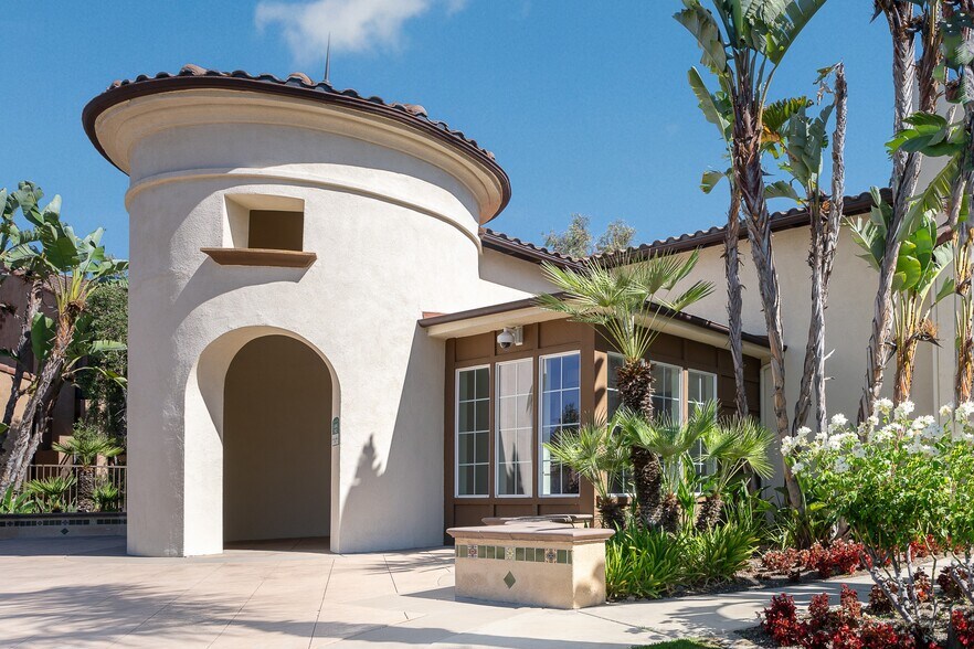 Rancho Monte Vista Apartments 2100 W Arrow Rt Upland CA 91786