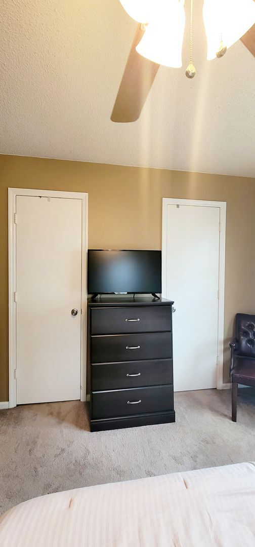 Building Photo - Spacious 2-Bedroom, 2.5-Bath Townhouse – C...