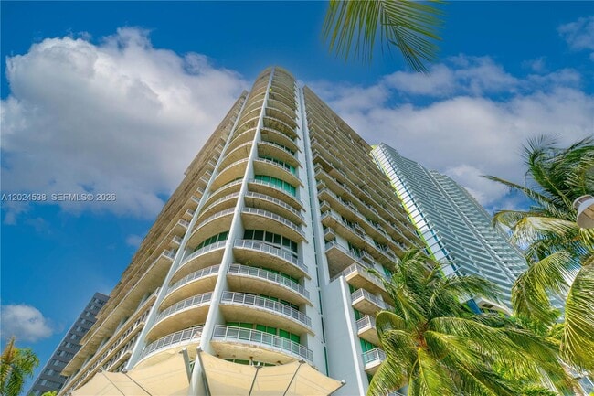 Building Photo - 690 SW 1st Ct