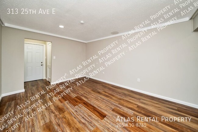 Building Photo - 313 25th Ave E