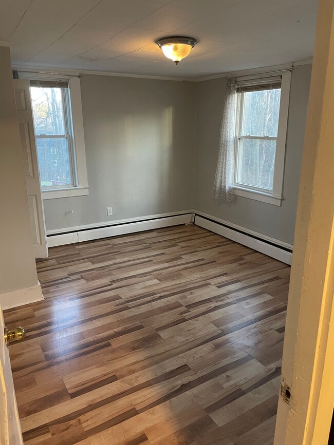 Building Photo - 17 Hanson St