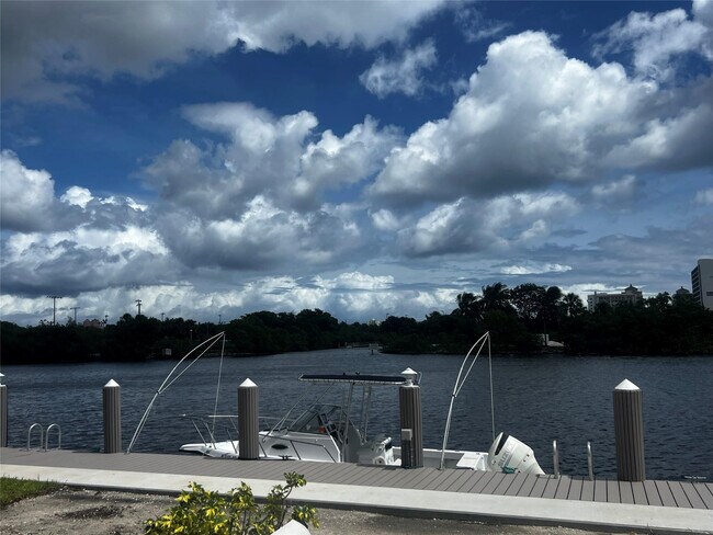 Building Photo - 1170 N Federal Hwy