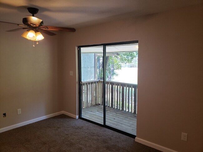 Building Photo - 1582 Three Lanterns Ln