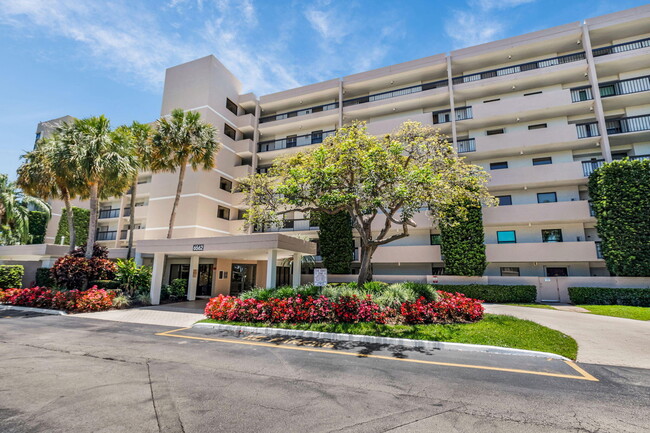 Building Photo - 6562 Boca Del Mar Dr