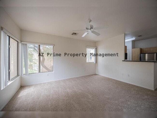 Building Photo - 1411 E Orangewood Ave