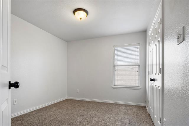 Building Photo - 2000 Webb Dr