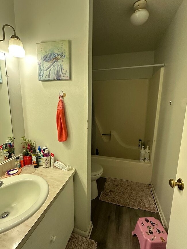 Building Photo - Albemarle Townhouse