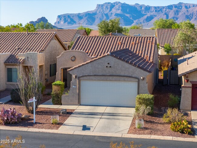 Building Photo - 10806 E Peralta Canyon Dr