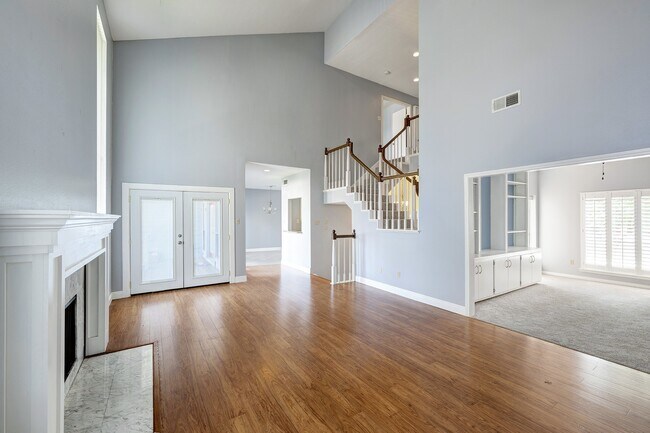 Building Photo - 2601 S Broadway St