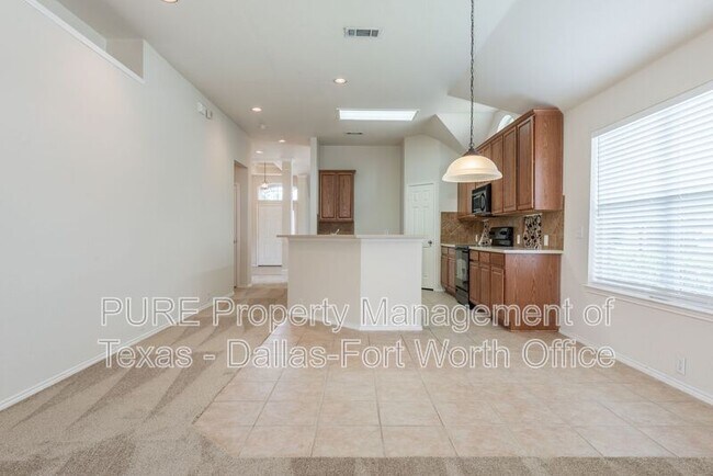 Building Photo - 8232 Livingston Ln