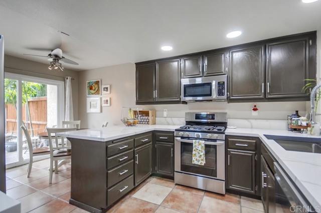 Building Photo - 2344 Greenbriar Dr