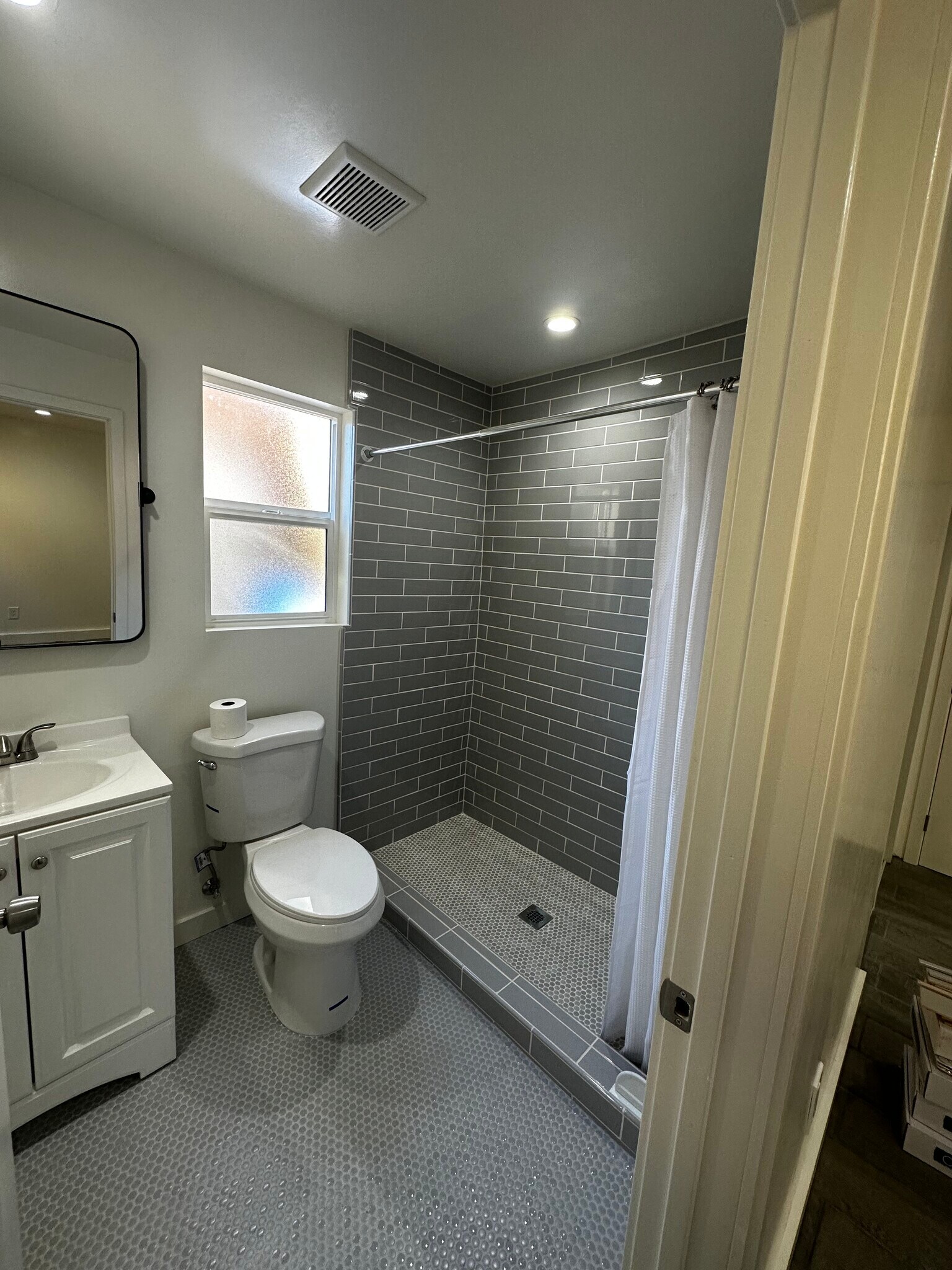 Master Bath - 957 W 45th St