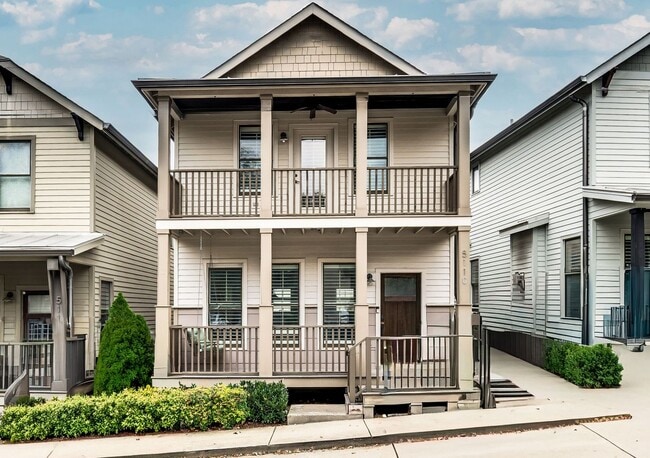 Building Photo - Awesome 3BR/3.5BA Craftsman Cottage in Che...