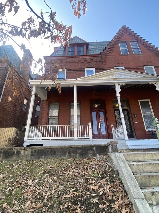 Building Photo - 2116 Mt Royal Terrace