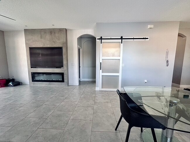 Building Photo - 107 Monroe View Trail