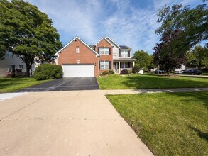 Building Photo - 1615 Maureen Dr