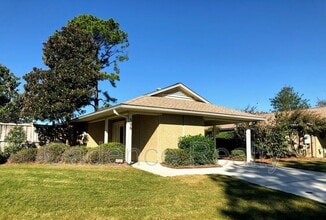 Building Photo - 306 Halyard Ct