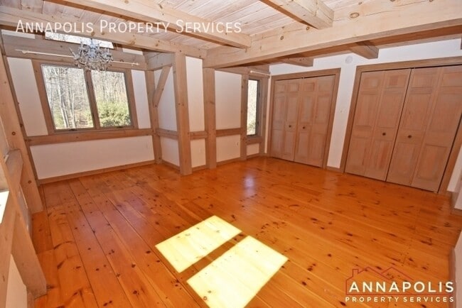 Building Photo - 1810 View Top Ct