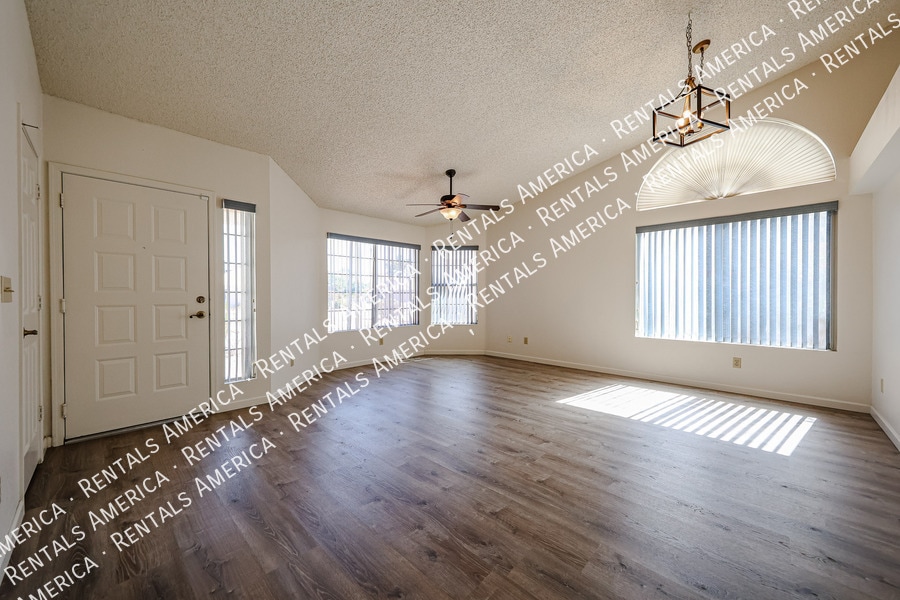 Building Photo - 12240 S 45th St