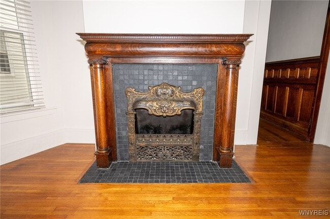 Building Photo - 933 Tifft St