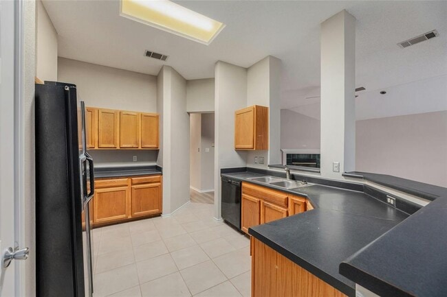 Building Photo - 8129 Hawick Dr