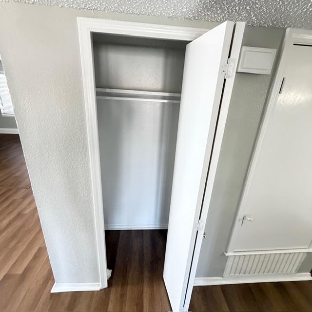 Building Photo - 1401 Panola Dr