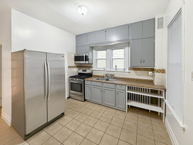 Building Photo - 2340 N Tripp Ave