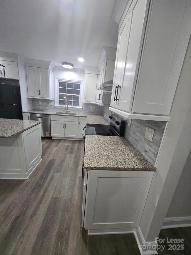 Building Photo - 10423 Queensmead Cir