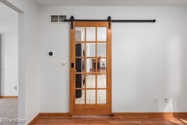 Building Photo - 3081 Barnstable Ct