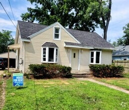 Building Photo - 1519 Baker Dr