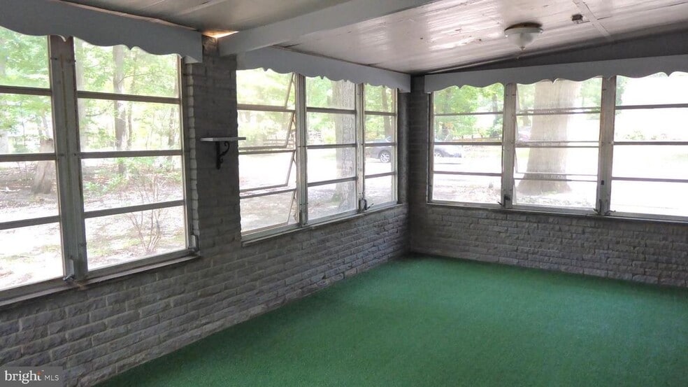 Building Photo - 135 Daffodil Rd