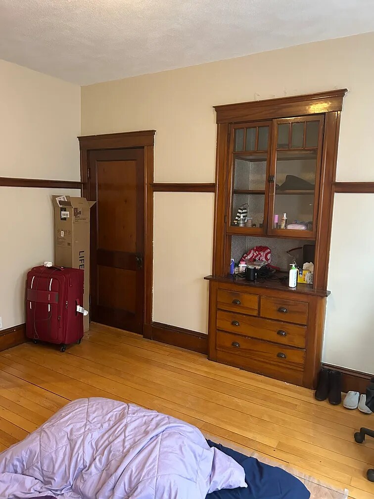 Building Photo - 61 Frederick Ave