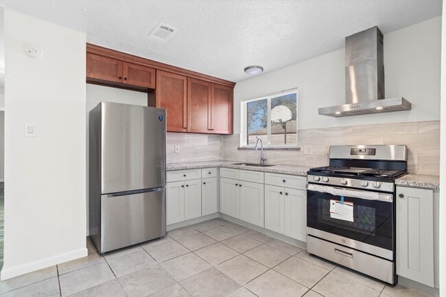 Building Photo - 4510 Hidden Springs Dr