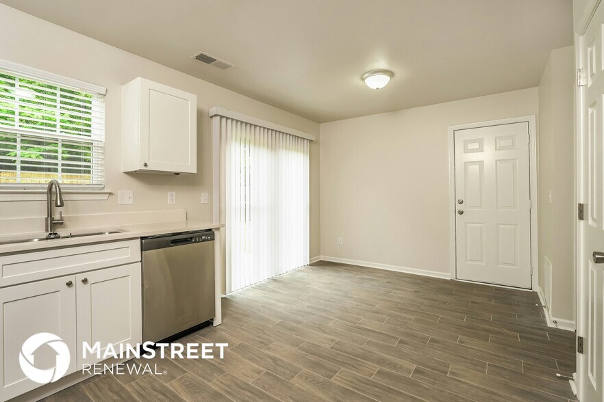 Building Photo - 3536 Thornaby Cir
