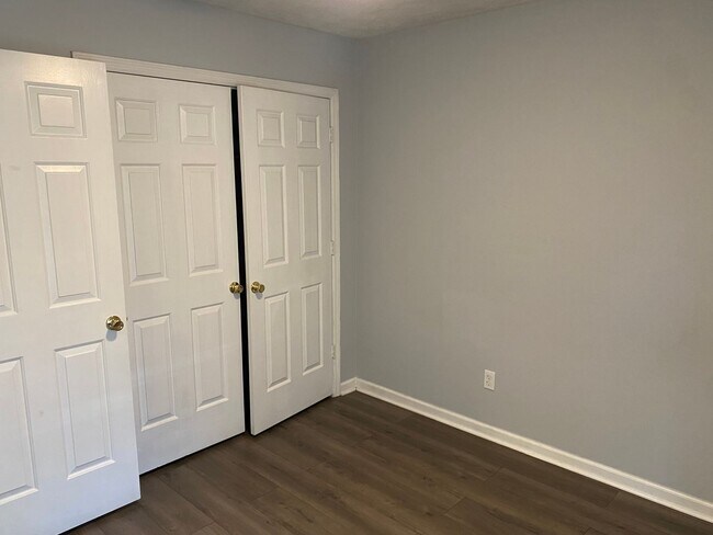 Building Photo - 1283 Exeter Ln