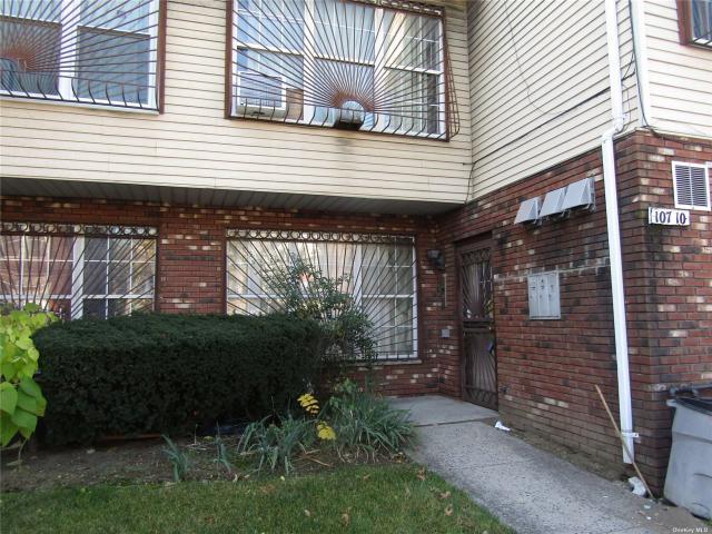 Primary Photo - 3 bedroom in Jamaica NY 11433