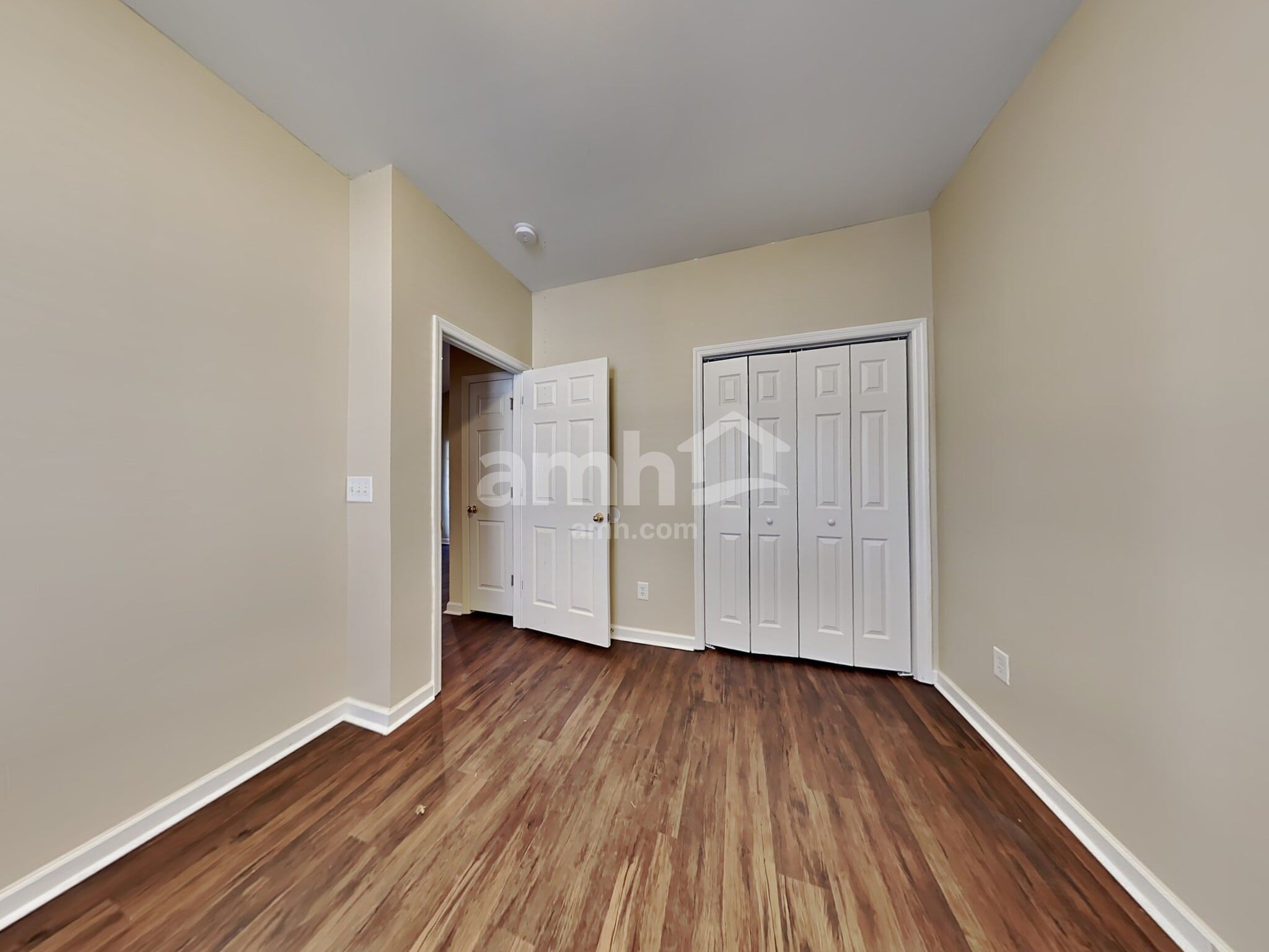 Building Photo - 2993 Nantuckett Ave