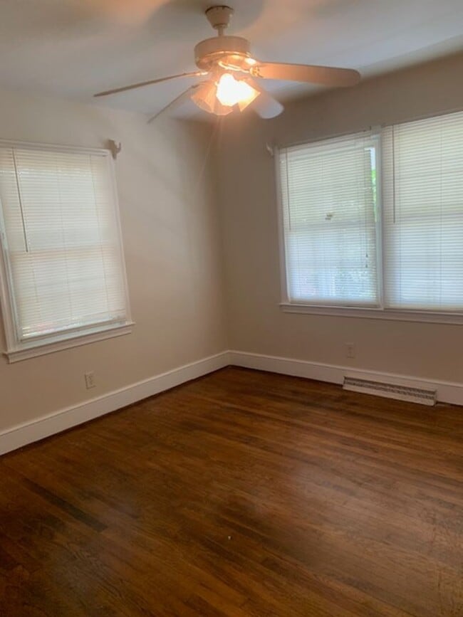 Building Photo - 2-Bedroom, 1-Bath House