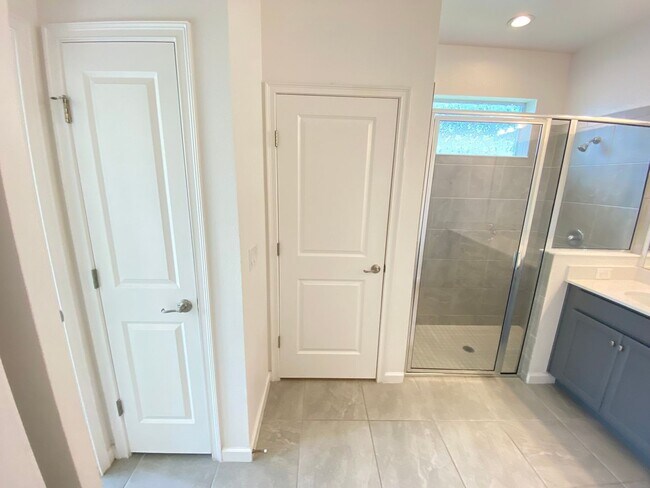 Building Photo - 1273 Hendon Lp