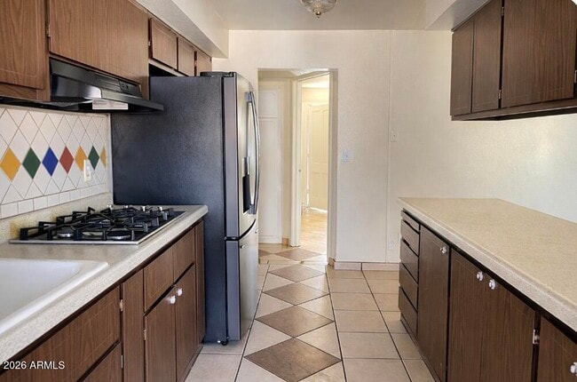 Building Photo - 2022 W Eugie Ave