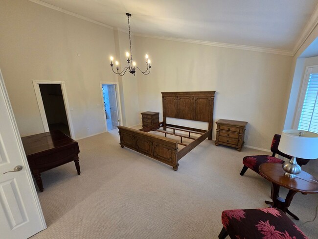Building Photo - Tri Level Townhouse located in a Gated Com...